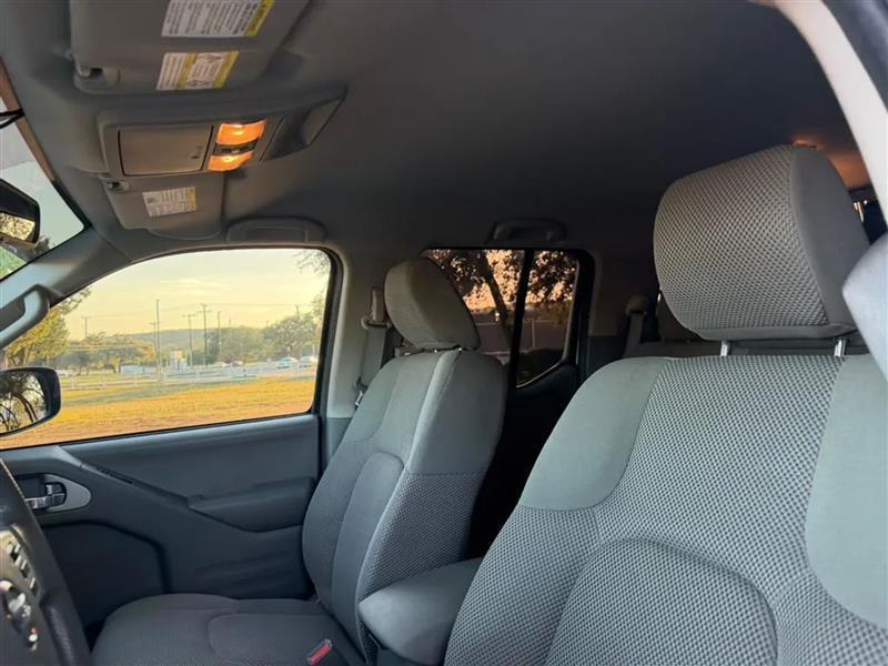 Nissan Frontier SL Crew Cab 5AT 4WD 2015