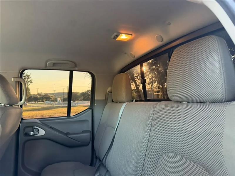 Nissan Frontier SL Crew Cab 5AT 4WD 2015