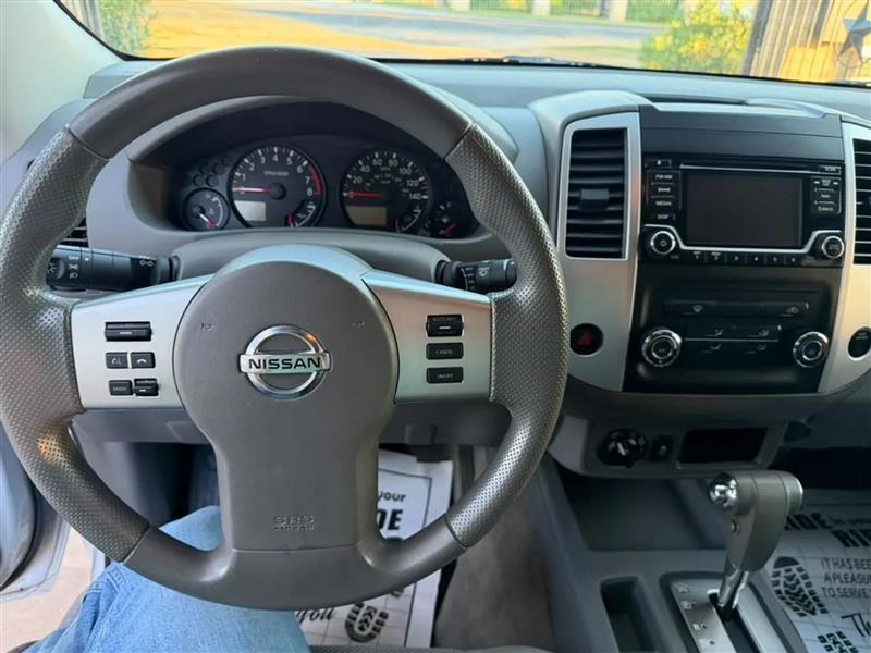 Nissan Frontier SL Crew Cab 5AT 4WD 2015
