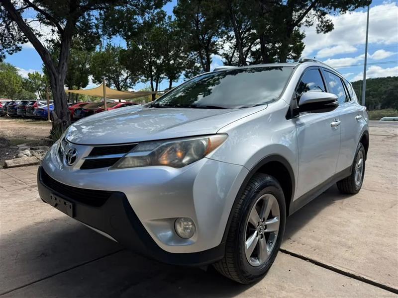 Toyota RAV4 XLE FWD 2015