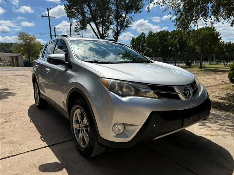 Toyota RAV4 XLE FWD 2015