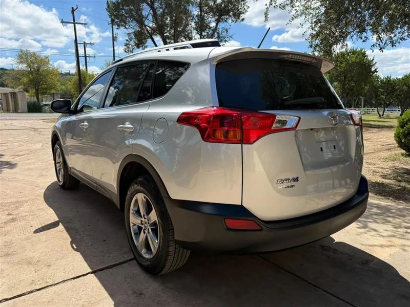 Toyota RAV4 XLE FWD 2015