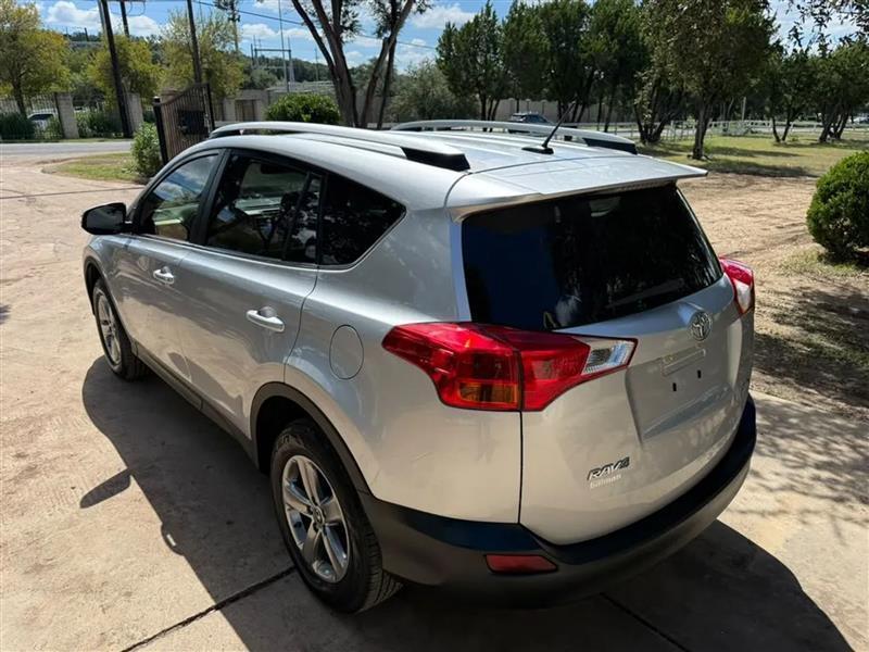 Toyota RAV4 XLE FWD 2015
