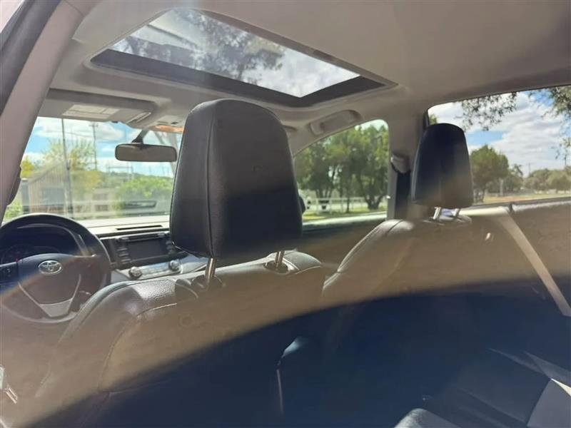 Toyota RAV4 XLE FWD 2015