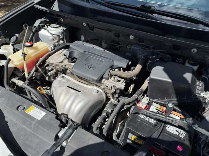 Toyota RAV4 XLE FWD 2015