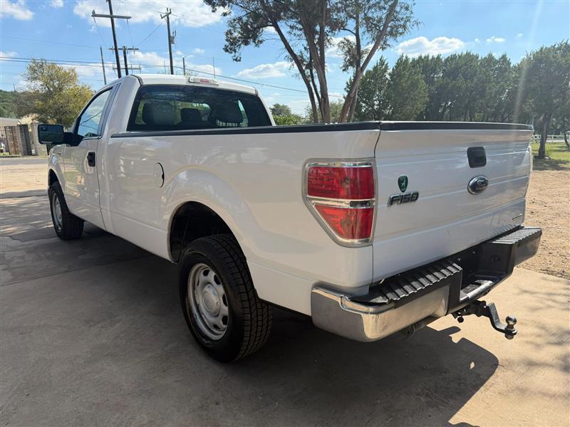Ford F-150 XL 8-ft. Bed 2WD 2013
