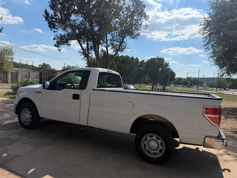 Ford F-150 XL 8-ft. Bed 2WD 2013