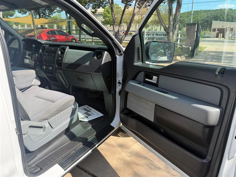 Ford F-150 XL 8-ft. Bed 2WD 2013