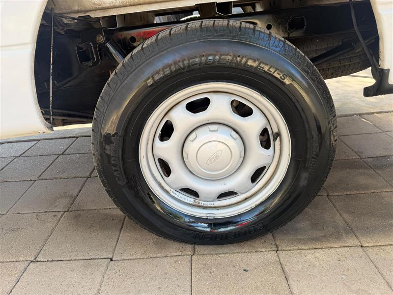 Ford F-150 XL 8-ft. Bed 2WD 2013