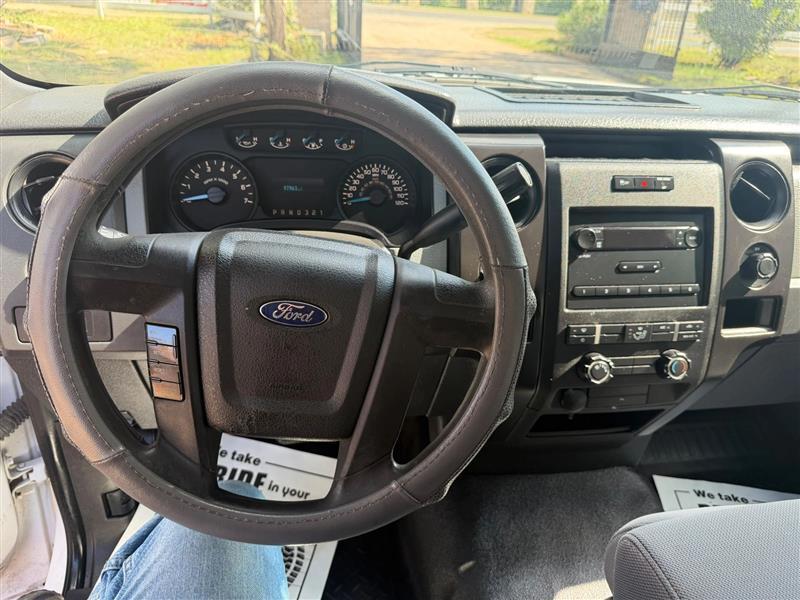 Ford F-150 XL 8-ft. Bed 2WD 2013