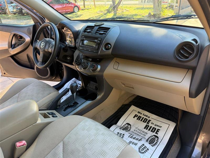 Toyota RAV4 Base I4 2WD 2012