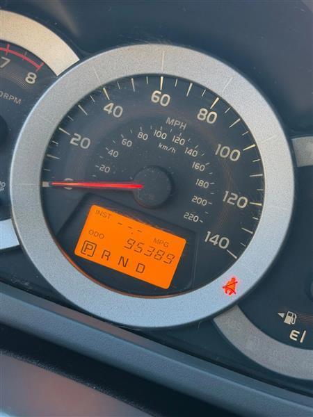 Toyota RAV4 Base I4 2WD 2012