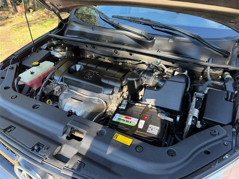 Toyota RAV4 Base I4 2WD 2012