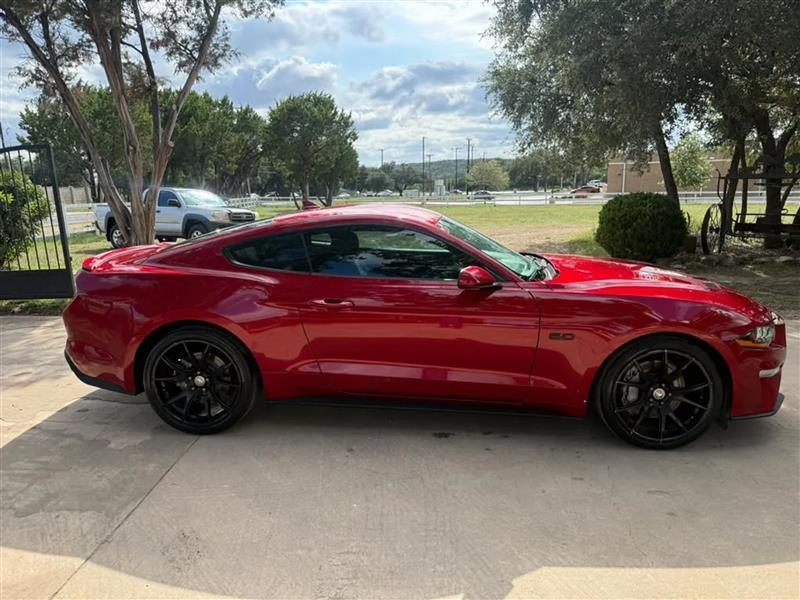 Ford Mustang GT Coupe 2021
