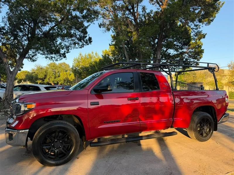 Toyota Tundra SR5 5.7L V8 Double Cab 2WD 2020