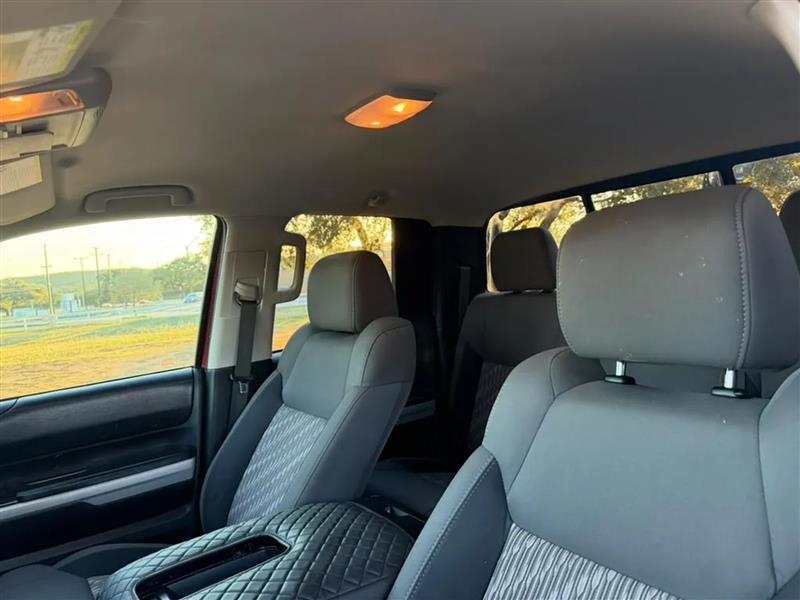 Toyota Tundra SR5 5.7L V8 Double Cab 2WD 2020