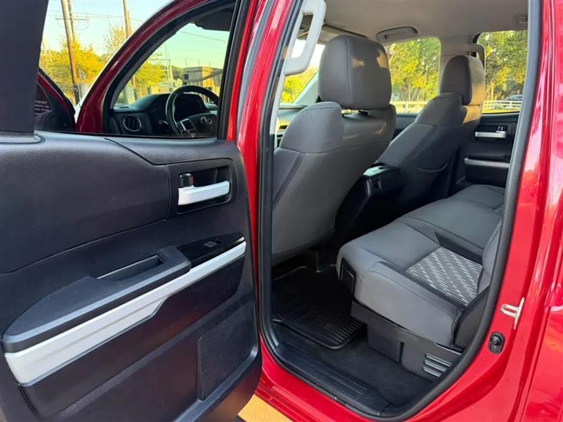 Toyota Tundra SR5 5.7L V8 Double Cab 2WD 2020