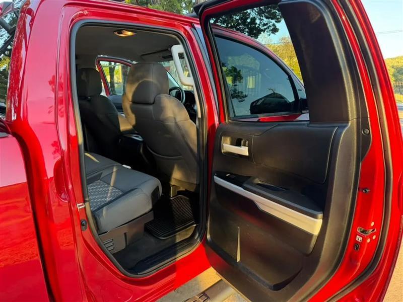 Toyota Tundra SR5 5.7L V8 Double Cab 2WD 2020