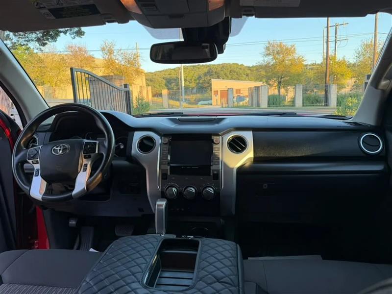 Toyota Tundra SR5 5.7L V8 Double Cab 2WD 2020
