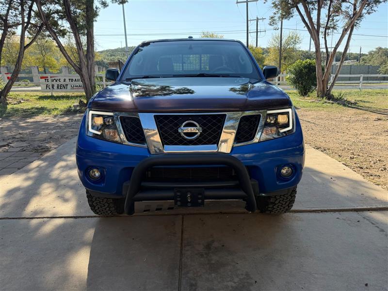 Nissan Frontier SL Crew Cab 5AT 4WD 2015