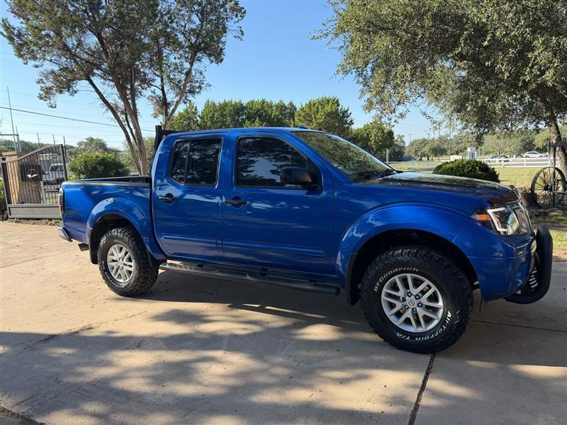 Nissan Frontier SL Crew Cab 5AT 4WD 2015