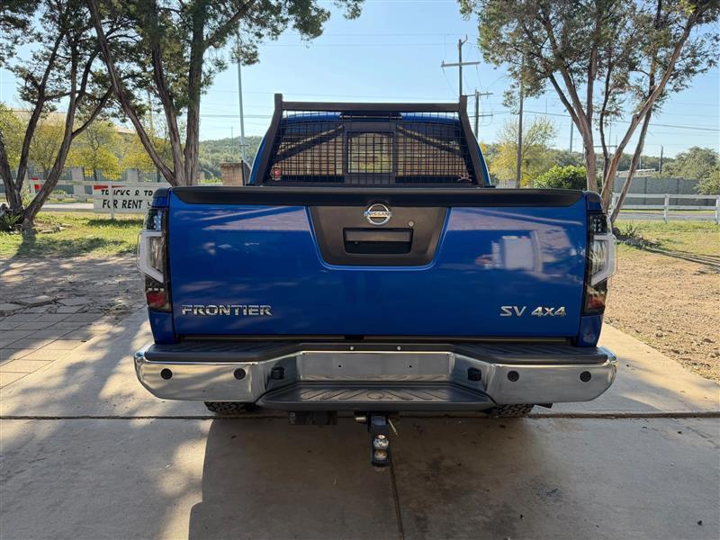 Nissan Frontier SL Crew Cab 5AT 4WD 2015