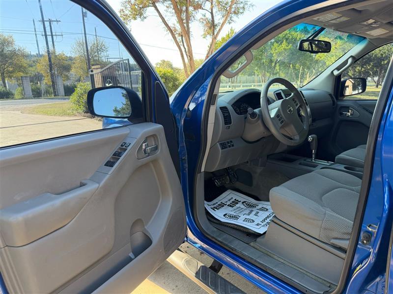 Nissan Frontier SL Crew Cab 5AT 4WD 2015