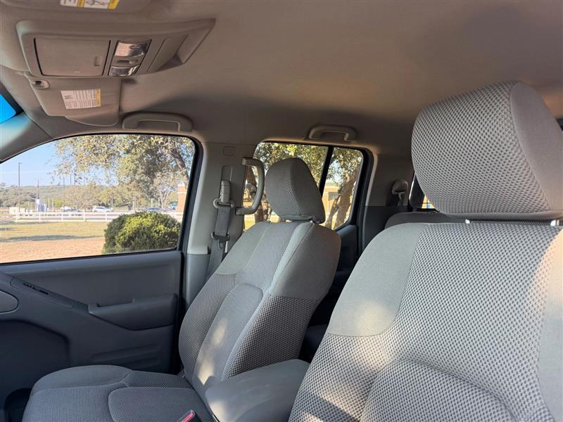 Nissan Frontier SL Crew Cab 5AT 4WD 2015