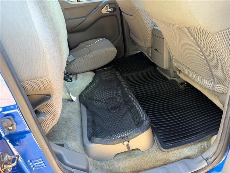 Nissan Frontier SL Crew Cab 5AT 4WD 2015
