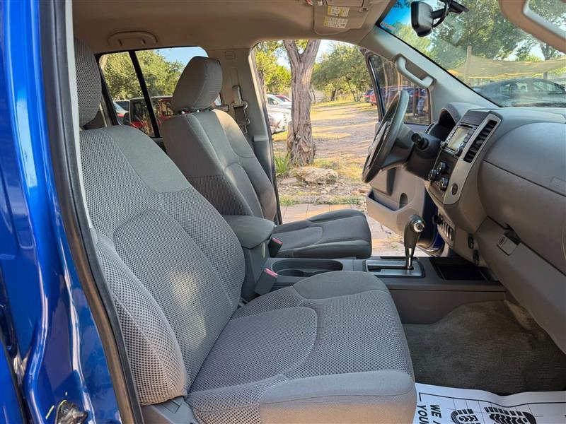 Nissan Frontier SL Crew Cab 5AT 4WD 2015