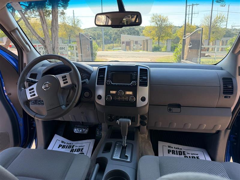 Nissan Frontier SL Crew Cab 5AT 4WD 2015