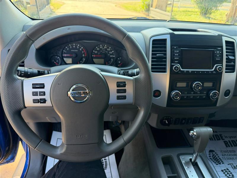 Nissan Frontier SL Crew Cab 5AT 4WD 2015