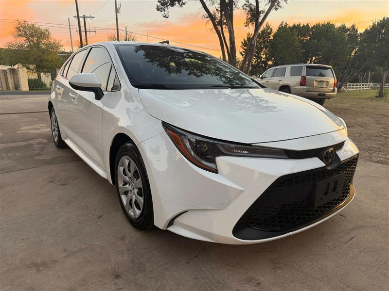 Toyota Corolla LE Hybrid 2022