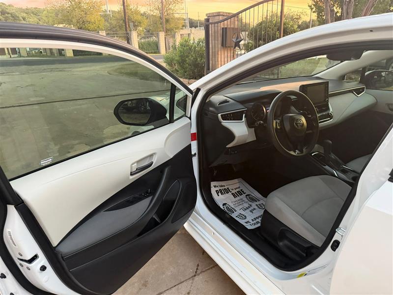 Toyota Corolla LE Hybrid 2022