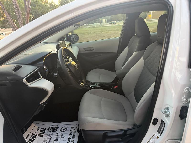 Toyota Corolla LE Hybrid 2022