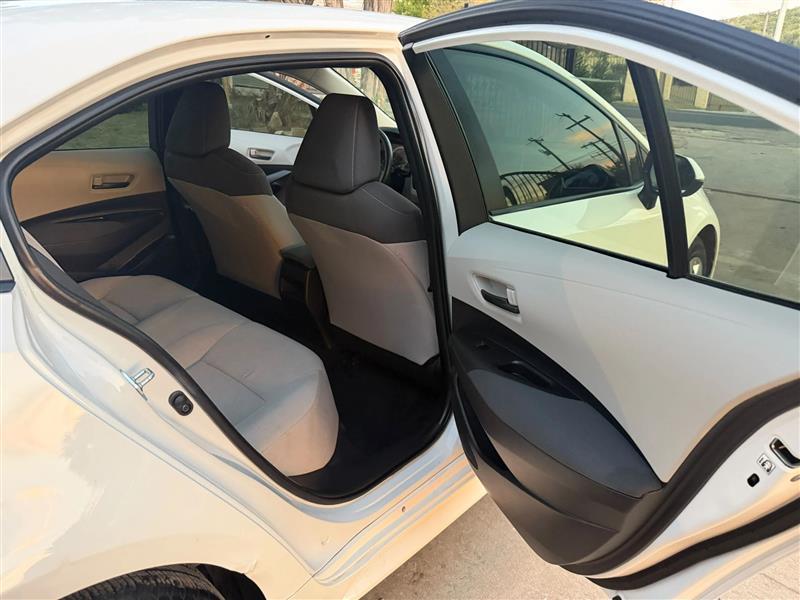 Toyota Corolla LE Hybrid 2022