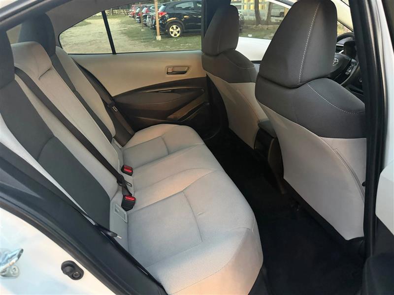 Toyota Corolla LE Hybrid 2022