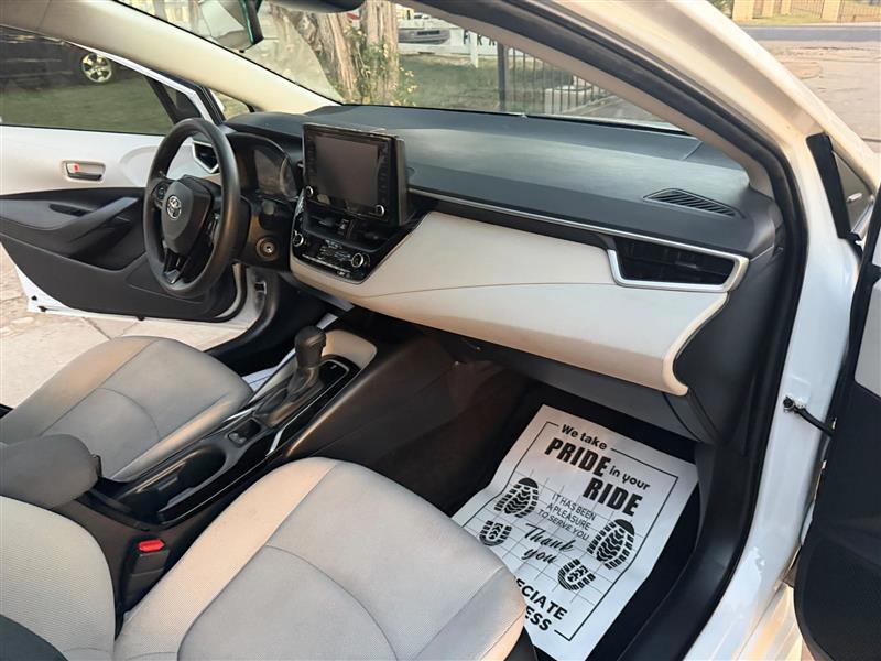 Toyota Corolla LE Hybrid 2022