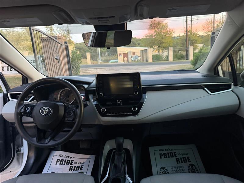 Toyota Corolla LE Hybrid 2022