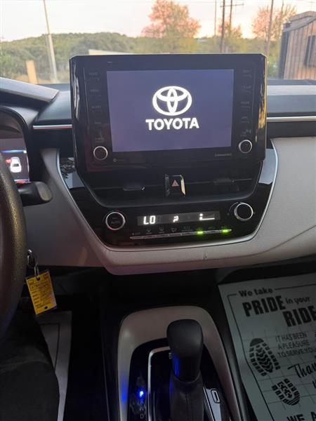 Toyota Corolla LE Hybrid 2022