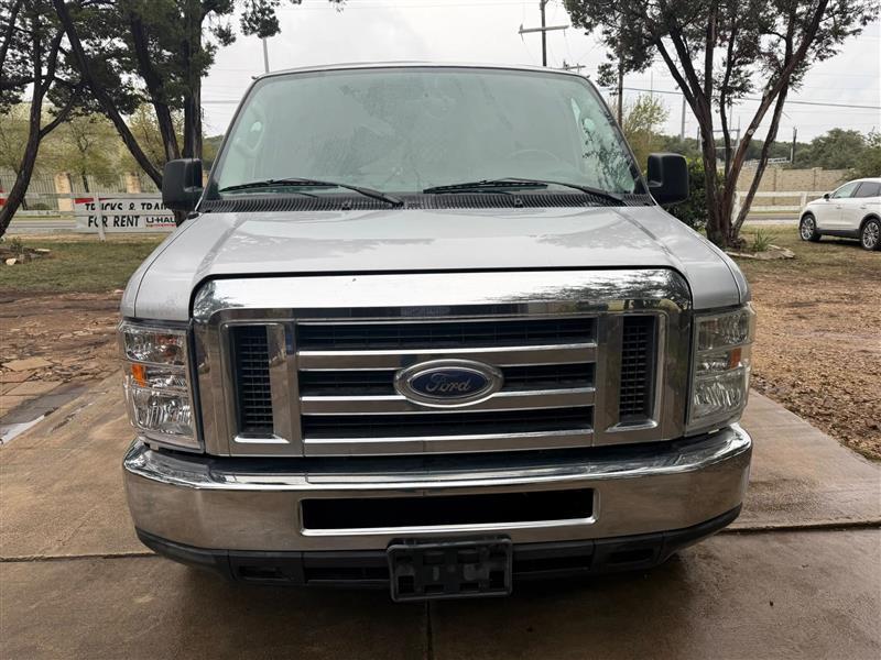 Ford Econoline E-150 2012