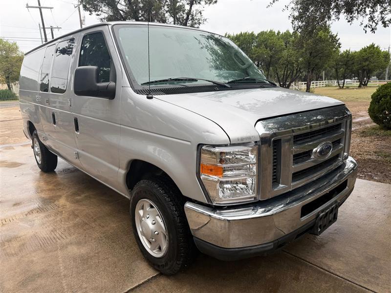 Ford Econoline E-150 2012