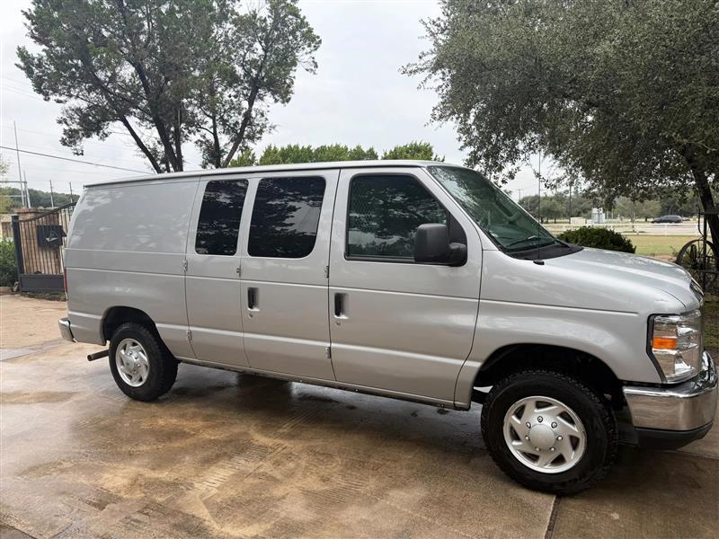 Ford Econoline E-150 2012