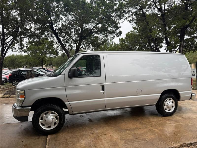 Ford Econoline E-150 2012