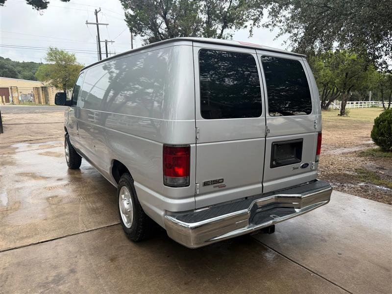 Ford Econoline E-150 2012