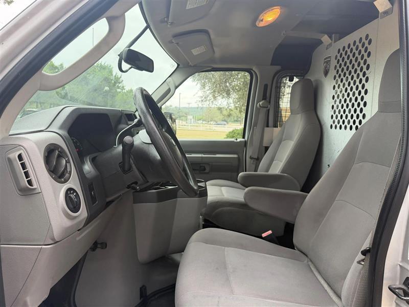 Ford Econoline E-150 2012