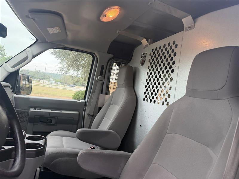 Ford Econoline E-150 2012