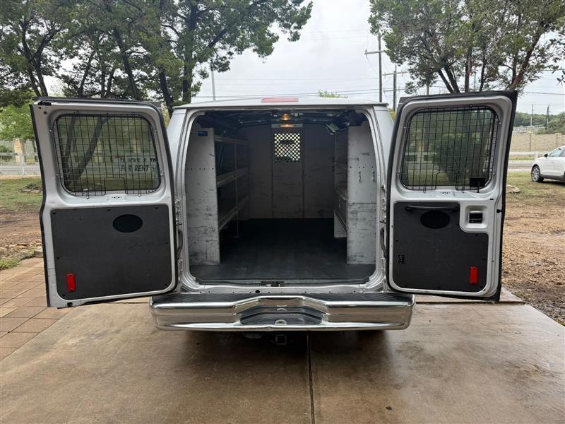Ford Econoline E-150 2012