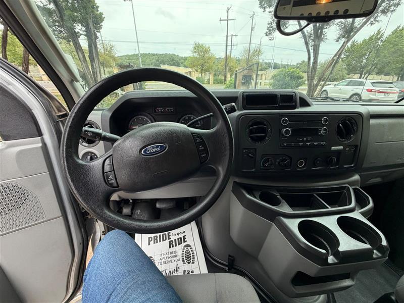 Ford Econoline E-150 2012