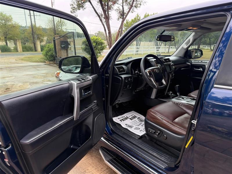 Toyota 4Runner Limited 4WD V6 2019